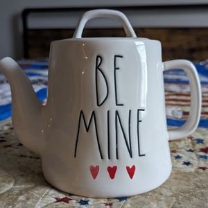 Rae Dunn Be Mine Teapot
